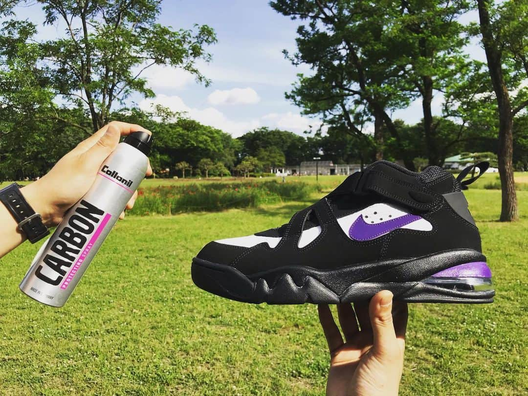 Sneaker At Randomさんのインスタグラム写真 - (Sneaker At RandomInstagram)「コロニルカーボンプロテクティングスプレー  あらゆる素材（シルク・爬虫類を除く）、製品に使える、持続効果の高い強力防水スプレー。 シューズ、ウェア、バッグ、キャップなどに使えます。  #NIKE#ナイキ#スニーカー好き#スニーカーアトランダム#バークレー #cb #スニーカー #スニーカー修理 #修理職人 #市川 #本八幡 #sneakeratrandom #sneaker #shoestagram #repair」6月5日 20時43分 - sneaker_at_random