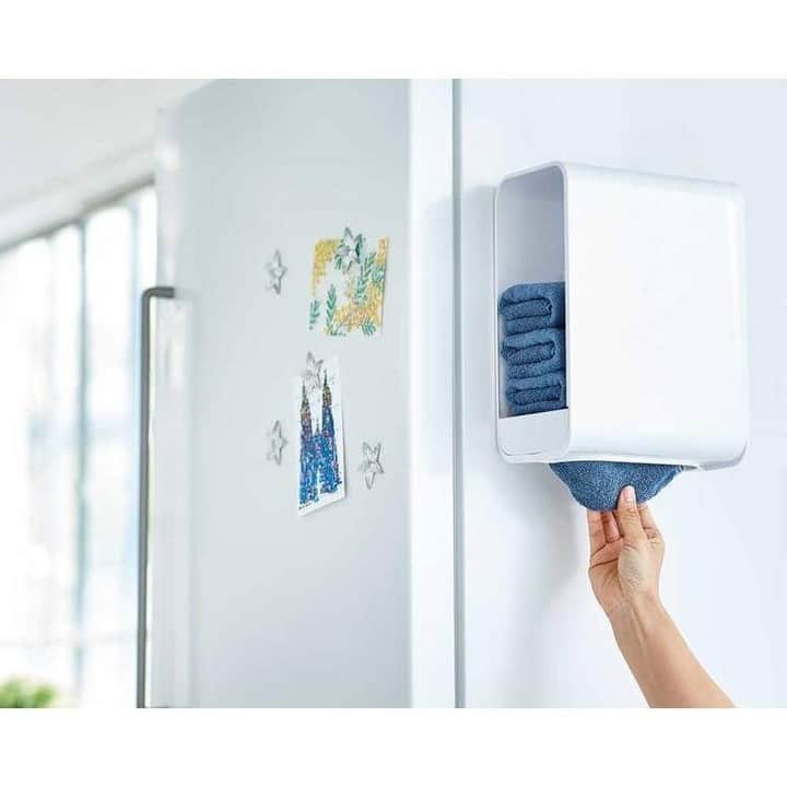 smarbyさんのインスタグラム写真 - (smarbyInstagram)「見せる収納！ ISETO(イセトウ)のタオルホルダーです。 . 毎日使うタオルは、取り出しやすいところへ収納しておくのが一番。 ストックしたタオルを、そのままサッと取り出せます。 . 冷蔵庫・洗濯機などの側面に取り付けておけば、とても便利です！ . 洗面所やトイレの壁面に、マグネットもしくはネジで、カンタンに取り付けができます。 . 厚みにもよりますが、タオル約7～10枚が収納可能です！ . . #見せる収納 #ライフスタイル雑貨 #タオルホルダー #タオル収納 #マグネット収納 #おうち時間 #おうち時間を楽しむ #smarby #スマービー #子供服通販 #子供雑貨 #ポイント10倍 #sale開催中 #毎日がセール価格 #クーポン配布」6月5日 21時01分 - smarby_official