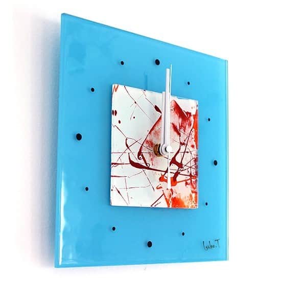 comb de shioさんのインスタグラム写真 - (comb de shioInstagram)「SEA and SUN。 海と太陽。  #ブルーインテリア  時計から、アートのある生活、はじめませんか？  glass art clock by Isako TODA﻿ ﻿ #アートのある暮らし ﻿ ------------------------﻿ 【作品リスト】﻿ ﻿ ■ ﻿ ガラスアート時計・「SEA and SUN」  オンラインショップ掲載中です。﻿ 画像のタグ🏷からリンクしてます﻿ ﻿ ﻿ #combdeshio﻿ #コムデシオガラス ﻿ #コムデシオ ﻿ #ガラス作家杜多一菜子﻿ #三重県  #三重県津市  #インテリア好きな人と繋がりたい﻿ #インテリアデザイン﻿ #おしゃれインテリア #インテリアアート #壁掛けインテリア #おしゃれな部屋  #抽象画アート #寝室インテリア  #壁掛け時計 #ガラス時計 #新築祝いのプレゼント #結婚祝いのプレゼント  #おうち時間を楽しむアイテム ﻿ #artist  #interiorart #interiorartwork #artclock #glassclock #japanesecraft #clock」6月5日 21時20分 - comb_de_shio