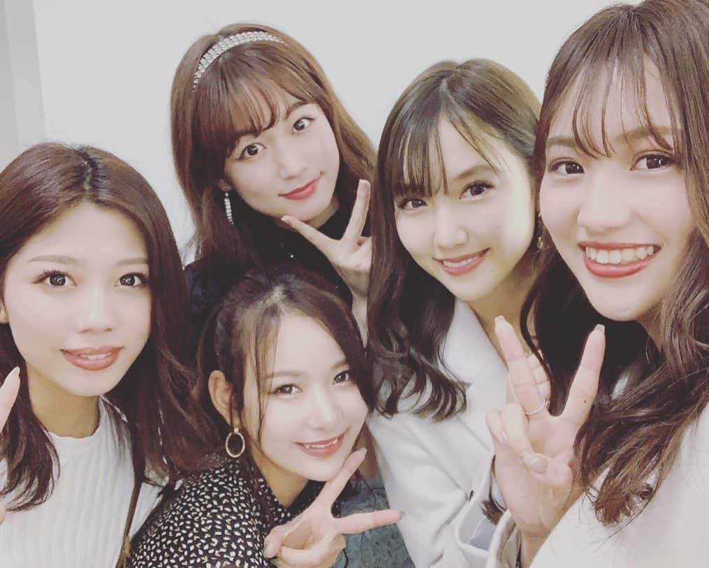 ZENTsweetiesさんのインスタグラム写真 - (ZENTsweetiesInstagram)「ZENTsweeties2020お披露目SHOWROOMプレミアライブ配信決定！ 【配信日】 6/6(土)18:00～19:00 【プレミアライブチケット】 5,000円 ※クレジットカード決済のみとなります。 【内容】 ZENTsweeties初のオンラインお披露目イベント！ ZENTsweeties2020コスチュームをオンラインで初お披露目！ 2020メンバーの紹介 視聴者コメントを使っての質問コーナー 久しぶりの撮影イベントを終えてのアフタートークなど  ぜひご視聴ください！ 【視聴方法】 本配信は配信ルームアクセス時に視聴料金をお支払い頂く、有料配信となります。 お支払いはクレジットカードのみとなります。 入室時にお支払い手続きに時間が掛かる場合があることを踏まえ、 配信の20分前よりルームをオープンさせて頂きます。 お早めに入室を済ませて頂きますようにお願い申し上げます。 本編は18:00より始めさせて頂く予定です。 どうぞお楽しみに！ 【ルームURL】 https://www.showroom-live.com/ZENTsweeties_ROOM  #zentsweeties #zentsweeties2020  #showroom #お披露目 #新コスチューム  #今井みどり #高橋菜生 #美月 #桜田莉奈 #藤永妃央 #生配信」6月5日 21時21分 - zentsweeties