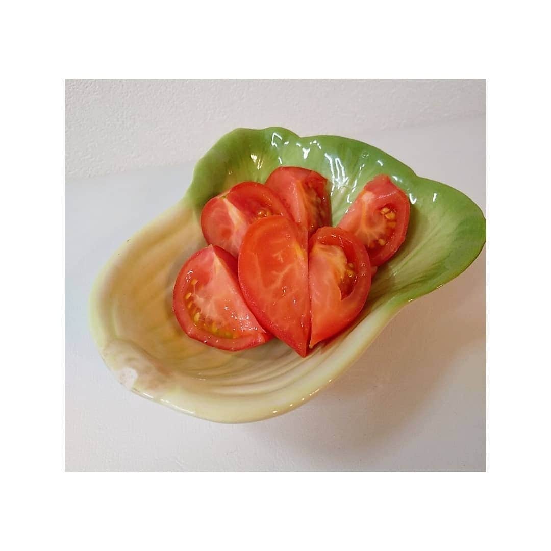 花陽みらさんのインスタグラム写真 - (花陽みらInstagram)「ふふふ😁😁#愉快なお皿 #はくさい﻿ ﻿ 沢山野菜とれました～！﻿ と満足したい時に是非😏🙌✨﻿(笑) ﻿ #トマト皿 #はくさい皿」6月5日 21時30分 - miku_hanahi