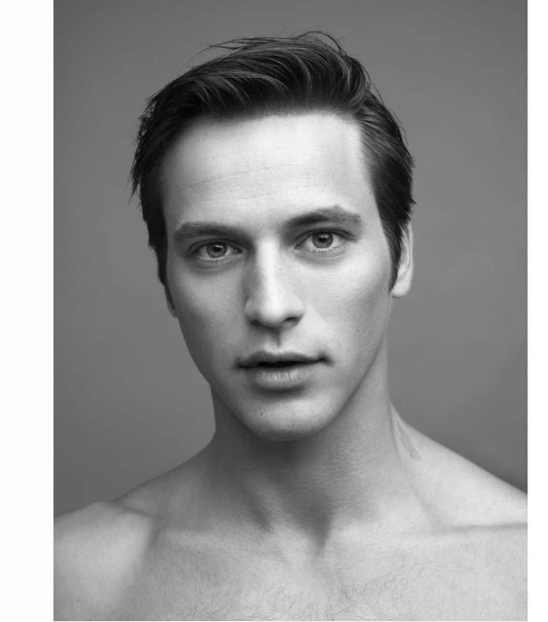 Jules Raynalのインスタグラム：「By @anthonyarquier  HMU by @cami.arnaud ❤️❤️」