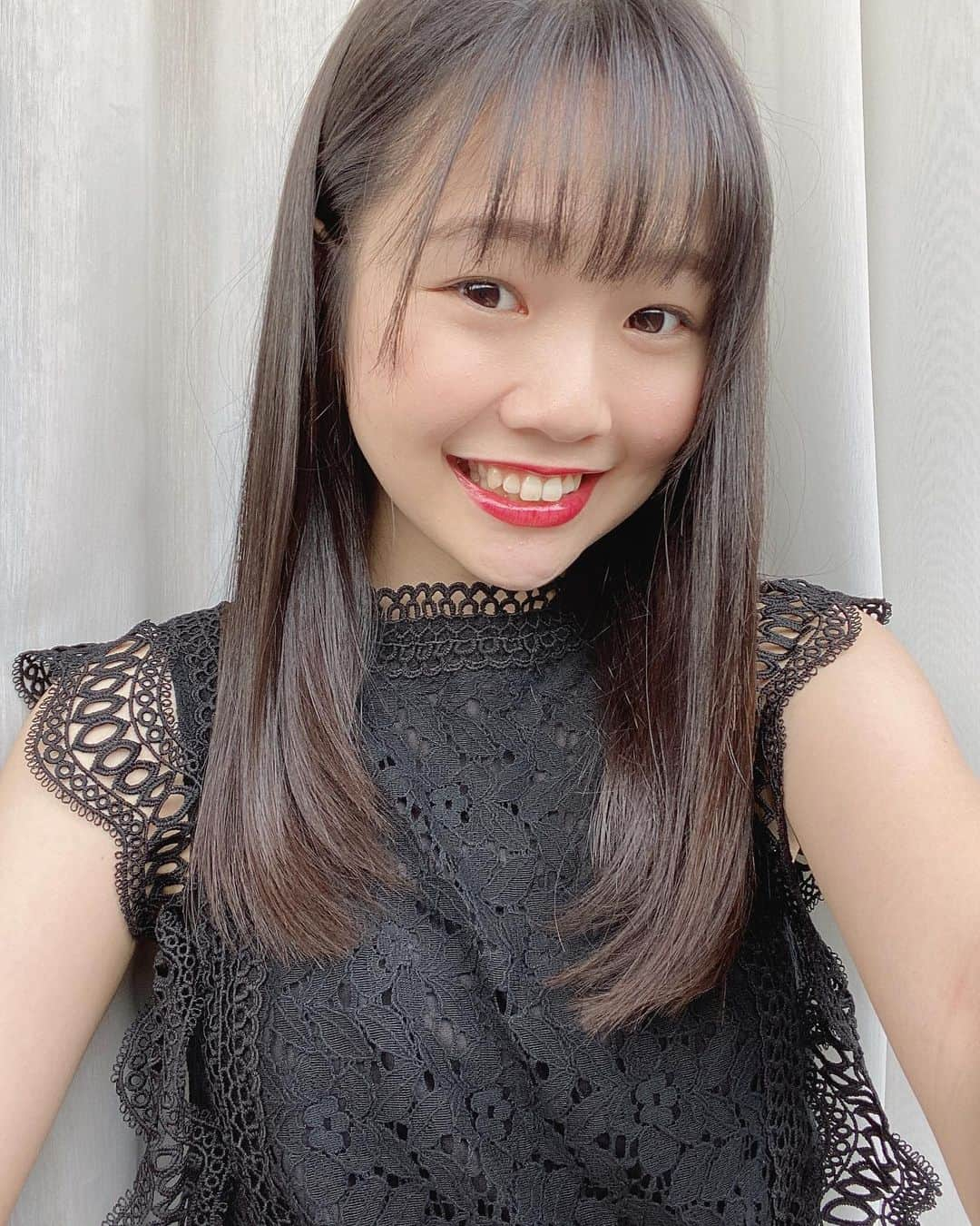 miyuさんのインスタグラム写真 - (miyuInstagram)「お久しぶりです 髪を切りました ☁️💇🏻‍♀️ 耳かけありなし」6月5日 21時42分 - miyuu__nakano