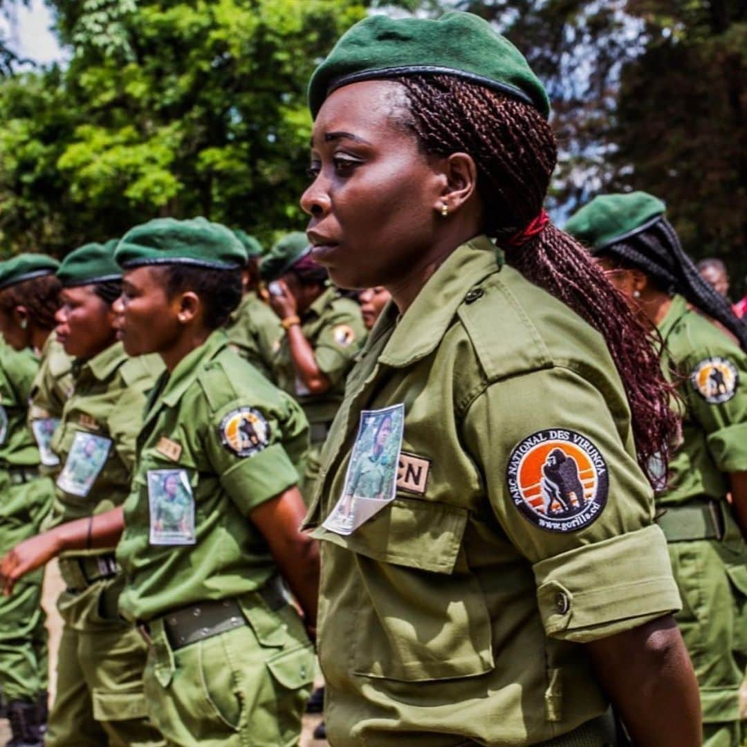 遊海 Yuumiさんのインスタグラム写真 - (遊海 YuumiInstagram)「Happy world environment day 🌍 in honor of  #worldenvironmentday  Here I will challenge myself partnerships with @virunganationalpark 🦍. Virunga National park is one of our world heritage and the rangers protects the endangered animals such as Gorillas in Congo Africa. In this world pandemic the rangers are in multiple threats from Ebola, the corona virus and most recent militia attack on April In resulting the death of 12 rangers. The rangers and their families need our help to build a health center to continue to preserve the endangered mountain gorillas and the animals in Virunga National Park. I will be completing the gorilla heath check challenge traveling 10km a day for 30days. There will be a link at my bio to donate and I will be posting my challenges daily so please share the donation link and complete the challenge with me 😊💪❤️🌍 #virungarangerchallenge #virunganationalpark #savetheworld #virtualchallenge #fitnesschallenge #mountaingorillas」6月5日 22時00分 - yuumi_kato