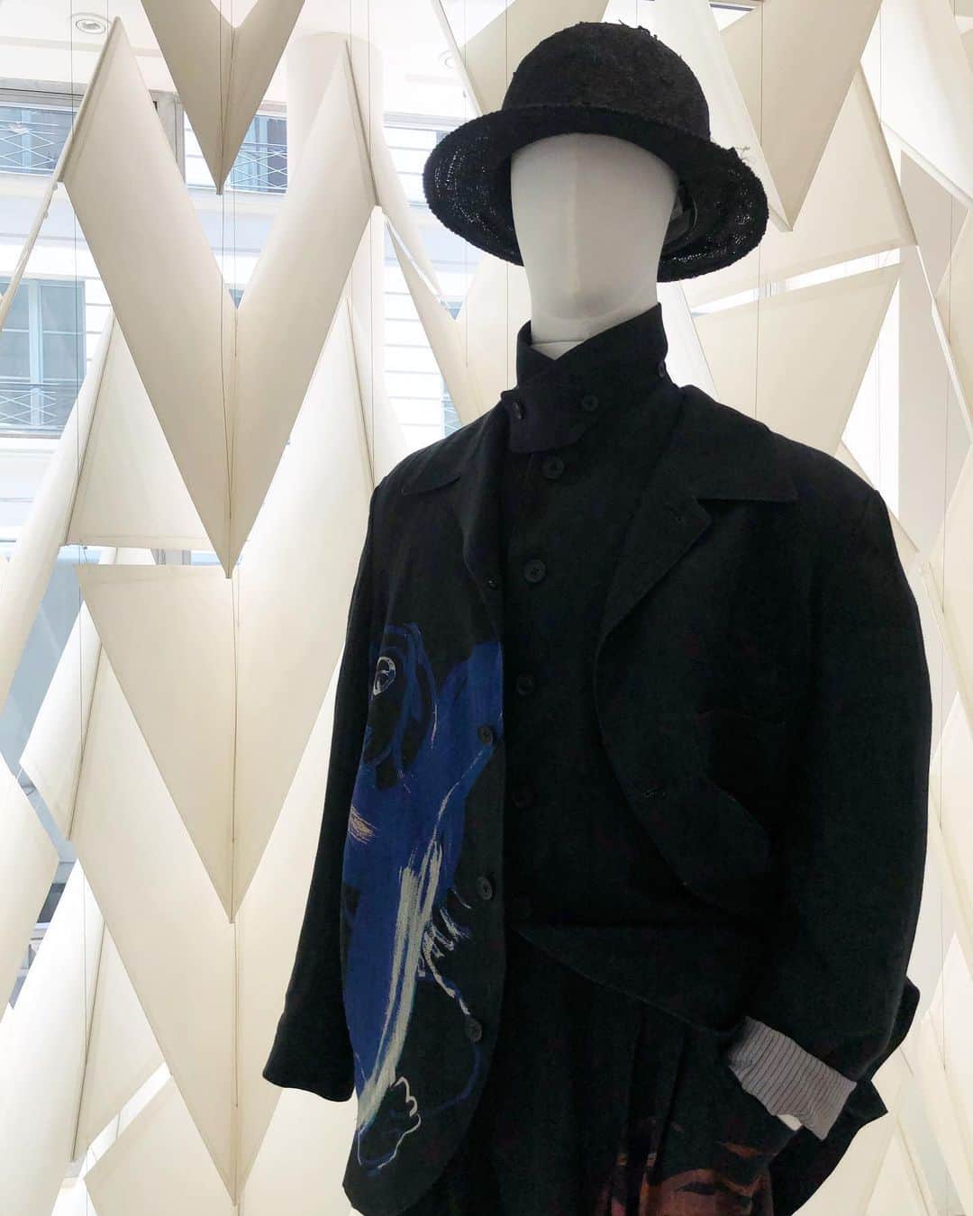 のインスタグラム：「We are happy to see you again.  Yohji Yamamoto and Y’s Yohji Yamamoto Paris stores reopening. ▫️ Yohji Yamamoto 4, rue Cambon 75001 Paris ▫️ Y’s Yohji Yamamoto 25, rue du Louvre 75001 Paris  11am to 6:30pm - Open to public and for special appointments.  #YohjiYamamoto #YohjiYamamotopourHomme #Ys #Paris #SS20」