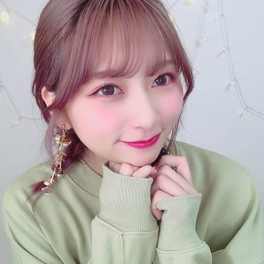 ななこさんのインスタグラム写真 - (ななこInstagram)「なんと22歳になりました🥗🥝🧁 19歳の時にYouTube始めたからなんだかあっという間で驚いています🧃 まだまだ夢を沢山叶えていきたいです 沢山のお祝いの言葉をありがとうございました😿🖤🤎幸せです 22歳は感謝を忘れず丁寧に生きていきます🥱これからもよろしくね🤍🤍割と最近の写真を添えて たくさんDMストーリーとかタグ付けありがとう！みるねー！！！」6月5日 23時09分 - _nana._.com_