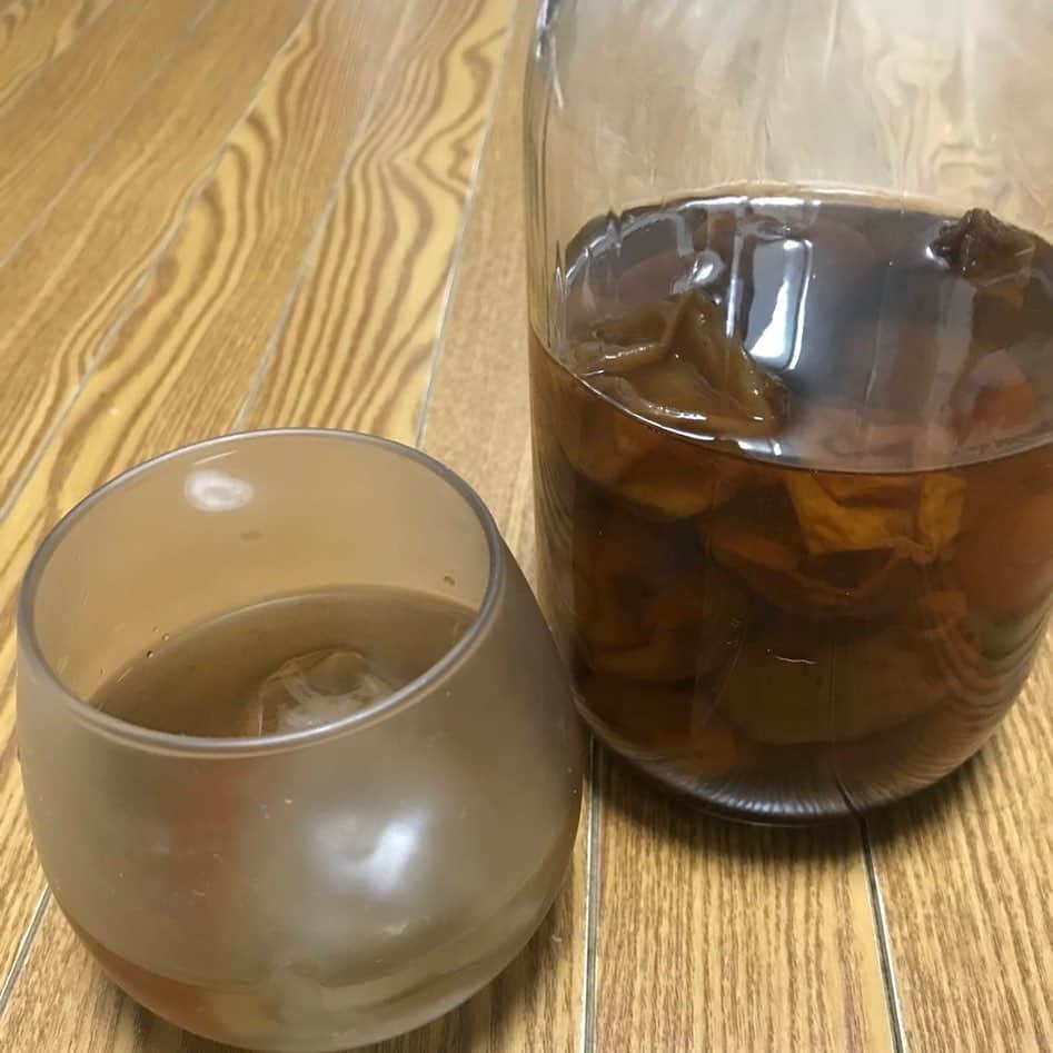 政宗さんのインスタグラム写真 - (政宗Instagram)「‪#自家製　#政宗の梅酒‬ ‪もうそんな季節だなぁ‬ って来年用の梅酒　漬けなきゃ！！ リカー？　ラム酒？　今回はブランデー？？ ブランデーで漬けた梅酒　美味しいんだよなぁ✨✨ やはりブランデーかな？？ #政宗 #政宗選手 #masamune  #Plumwine #Vinodeciruela」6月5日 23時09分 - masamune___date