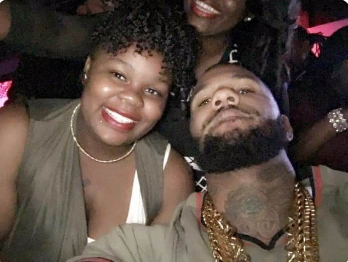 ゲームのインスタグラム：「Today you would be 27 years old. Today you would be celebrating your beautiful life. Instead today we are in still in deep mourning because your life was taken from you prematurely at the hands of the Louisville Metro Police Department & 3 of its incompetent officers who entered your home with malicious intent serving a “no knock warrant” when the people the police were looking for were already in custody. Officers opened fire & shot you 8 times, killing you in cold blood because your car was suspected to be parked outside of a home they were investigating. A beautiful soul, taken from her family & friends due to negligent police work & a killer squad of officers in Louisville who simply had the wrong house. This is a picture of me & you to remind people of just how big your smile was & though our interaction was brief, I can attest to the amazing energy you exuded & how genuinely happy you were to meet me this night. “Jayceon, you said to get my attention”.... as that always does”. I turned around & you asked for a picture & after you said “Thank you so much, we have the same last name & tell little Cali I said hi”. I appreciate you & I am the one thankful for the picture with such a beautiful soul. Your life was taken but your name will never be forgotten...... “BREONNA TAYLOR” #SayHerName #BlackLivesMatter #HappyBirthdayBeautiful 🖤」
