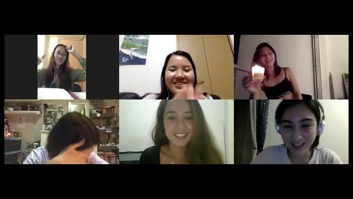 ソニアのインスタグラム：「When we try to make a zoom birthday song happen from Japan, Mexico and SG 🤪 On a scale of 1 to AMAZING how great do we sound?? Meantime @thebroadwalk remains unimpressed...」