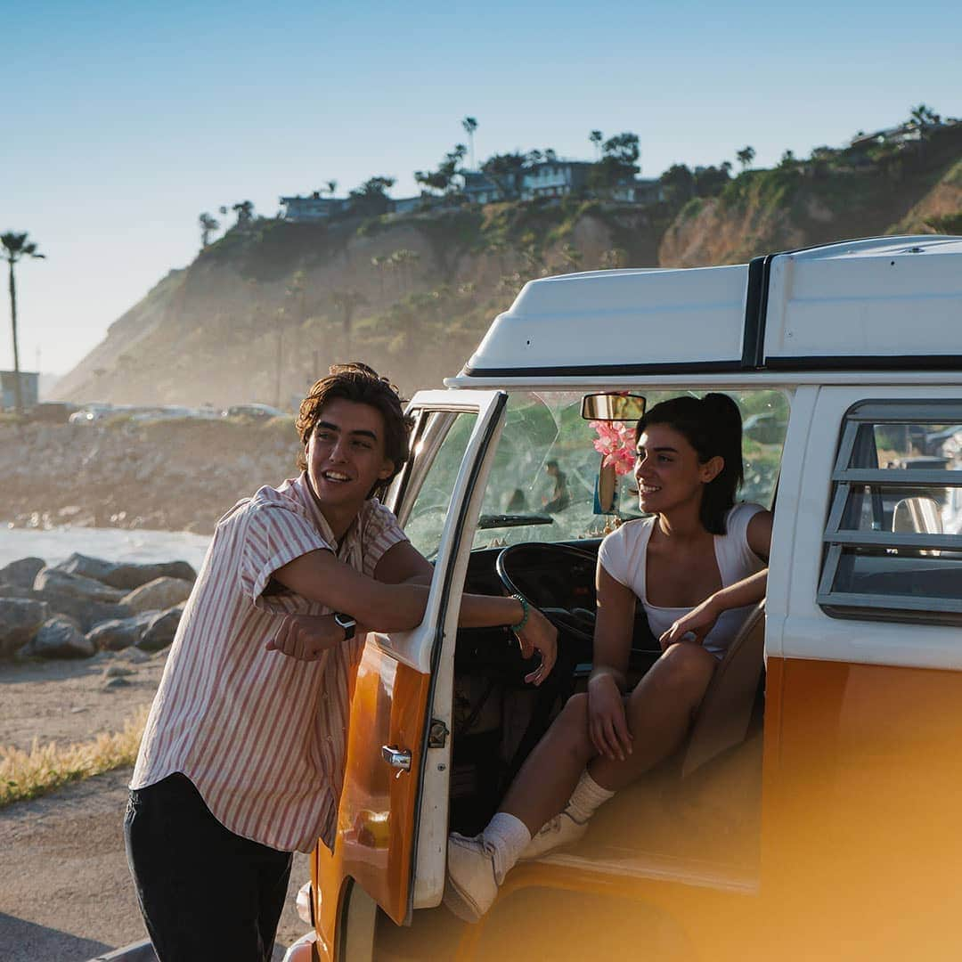 フォルクスワーゲンさんのインスタグラム写真 - (フォルクスワーゲンInstagram)「Time to unwind. #coast #break #vwmicrobus #volkswagen #vw」6月6日 0時15分 - volkswagen