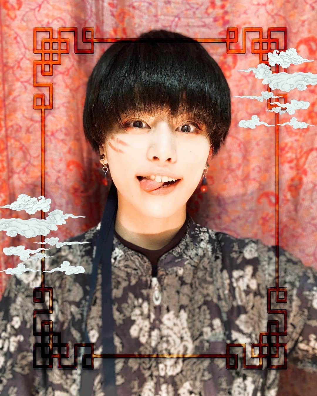 春川芽生のインスタグラム：「実写キングダム観たらやりたくなってしまった…！！🐼🀄️🥟🧡 #チャイナやっチャイナ カンフー青年🍥」