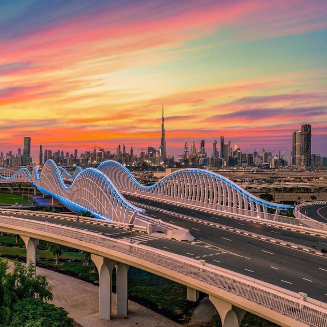 ドバイのインスタグラム：「#Dubai ❤️#دبي 📷:@raihanhamid_photography」