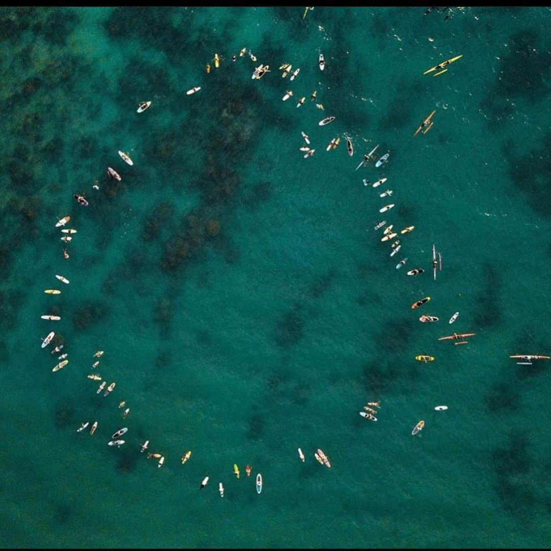 スコット・イーストウッドさんのインスタグラム写真 - (スコット・イーストウッドInstagram)「Like most people in this country, these past few days and weeks have been truly eye opening. When I saw the horrific video of George Floyd being held down and suffocated by the police I was heartbroken, sickened and angry.  We have avoided dealing with the deep seeded racism in this country for too long. I am reconsidering everything I thought I knew about racism in America. Just saying or thinking “I’m not racist, this isn’t about me” isn’t good enough anymore. This is OUR problem.  In the last few days I have also seen some things that give me hope. Speeches like Killer Mike’s have brought me to tears. Seeing police officers taking knees, and watching peaceful protestors lead with love and compassion instead of adding to the violence.  This ceremony pictured above happened in the middle of the ocean almost 3000 miles away from Minneapolis where George Floyd was murdered. This is what I find most inspiring. The ripple effects of his death are being felt around the world.  This is a humanitarian issue. And for me, it’s not debatable.  It’s time to take actions to help stop the spread of this centuries old thinking.  I will be learning, listening and donating to these organizations. The time for change is now.  The NAACP @NAACP Equal Justice Initiative @EJI_org」6月6日 0時41分 - scotteastwood