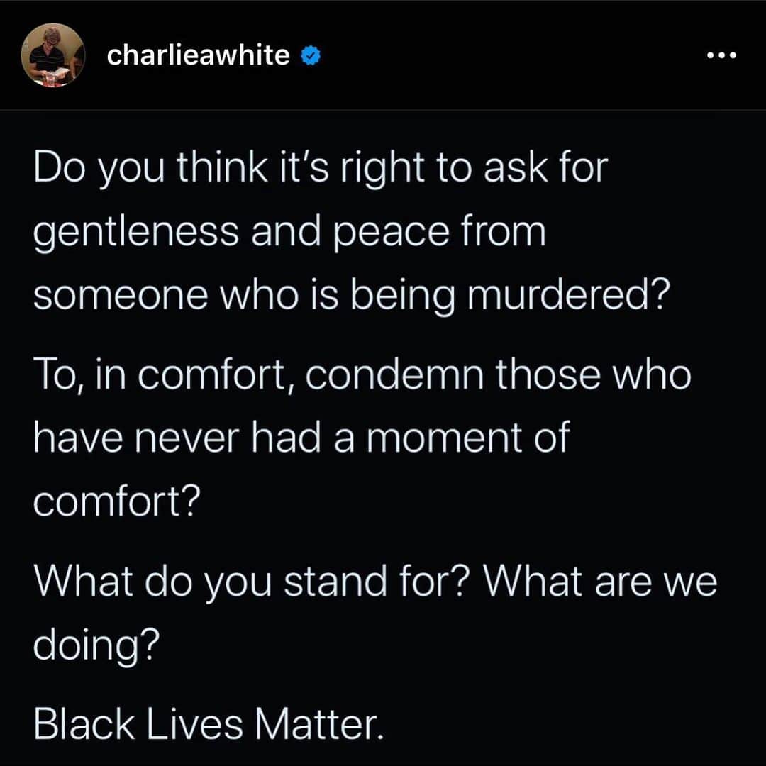 タニス・ベルビンのインスタグラム：「I’ve been fortunate to have Charlie to help find the right words to express my thoughts, but we all need to have a voice in this.  Black Lives Matter. We must actively fight racism and help others do the same.  Linked in my bio is an online resource I found helpful to learn how to contribute.」