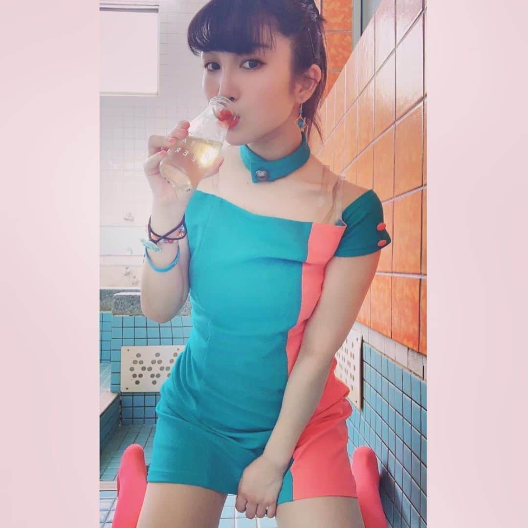 のインスタグラム：「👹ビールで運気up！👹 ビールは、風水でいうと 「距離を縮める」という効果が あります✨  仕事運、金運upの飲み物なの。  上方ビール飲みやすいから飲みすぎちゃう(*´ω｀*)(*´ω｀*)(*´ω｀*)(*´ω｀*) #上方ビール #beer #drink #運気アップ #風水 #占い師 #パワースポット」