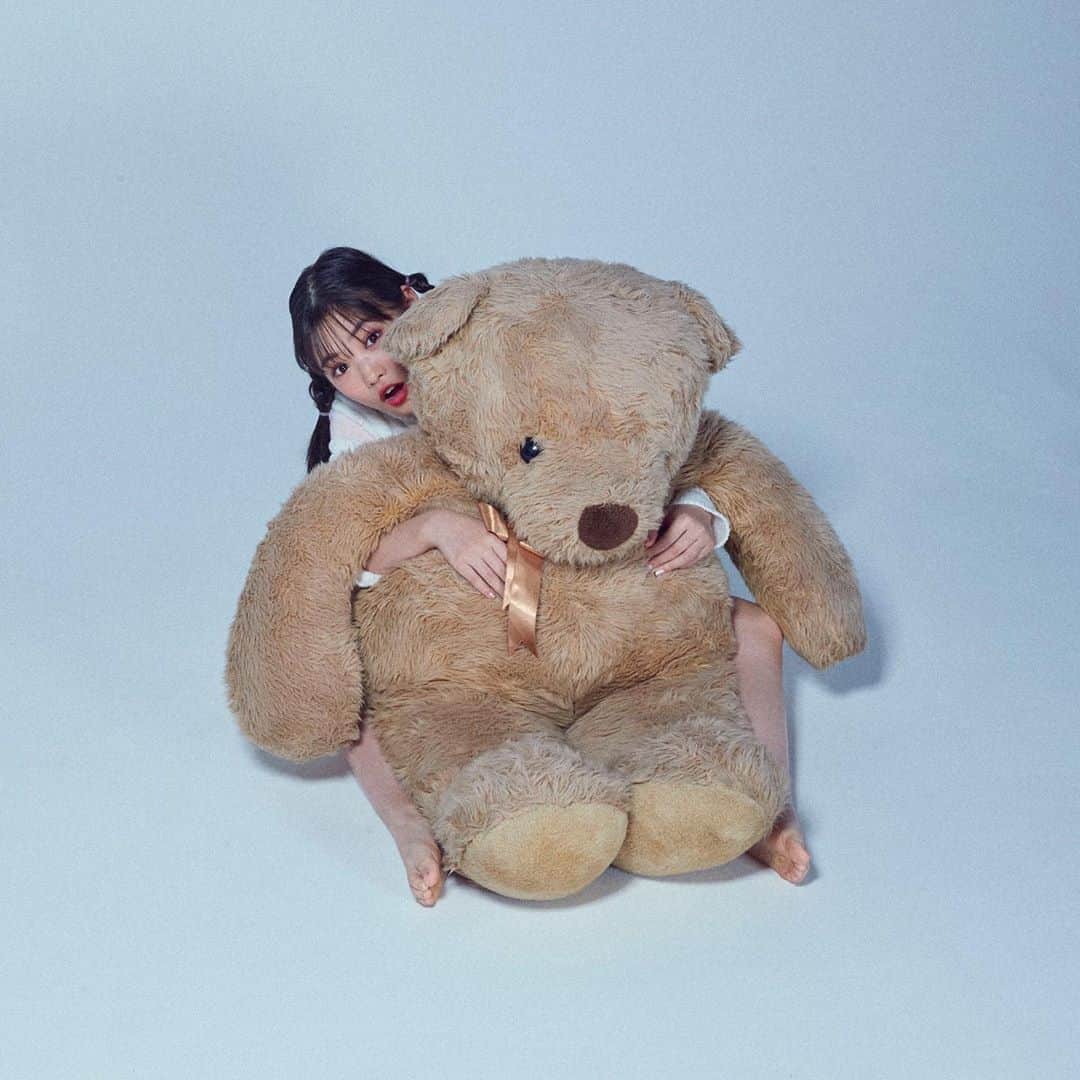ニコ☆プチさんのインスタグラム写真 - (ニコ☆プチInstagram)「6月号の卒モ特集見てくれたかな？﻿ ﻿ ﻿ 誌面には載せきれなかった激カワショットを、特別に公開しちゃいます💖﻿ ﻿ ﻿ 今日はちゃまことマアヤ🍼﻿ ﻿ ﻿ ﻿ 愛されベイビーなちゃまが、憧れのめるるちゃんをイメージしてみたよ💜﻿ ﻿ ﻿ ﻿ #ニコプチ﻿ #丸山真亜弥﻿ #ちゃま」6月6日 11時08分 - nicopuchi_official