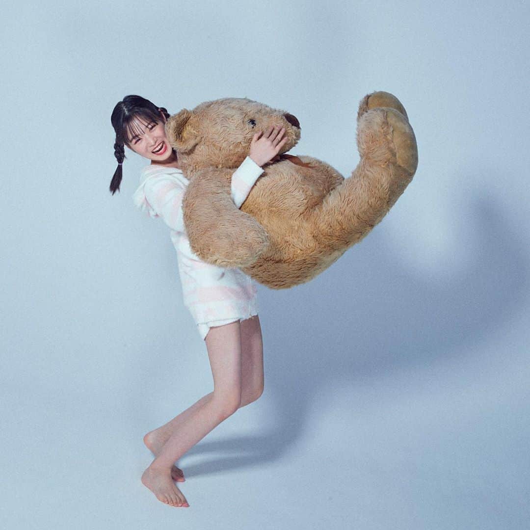 ニコ☆プチさんのインスタグラム写真 - (ニコ☆プチInstagram)「6月号の卒モ特集見てくれたかな？﻿ ﻿ ﻿ 誌面には載せきれなかった激カワショットを、特別に公開しちゃいます💖﻿ ﻿ ﻿ 今日はちゃまことマアヤ🍼﻿ ﻿ ﻿ ﻿ 愛されベイビーなちゃまが、憧れのめるるちゃんをイメージしてみたよ💜﻿ ﻿ ﻿ ﻿ #ニコプチ﻿ #丸山真亜弥﻿ #ちゃま」6月6日 11時08分 - nicopuchi_official