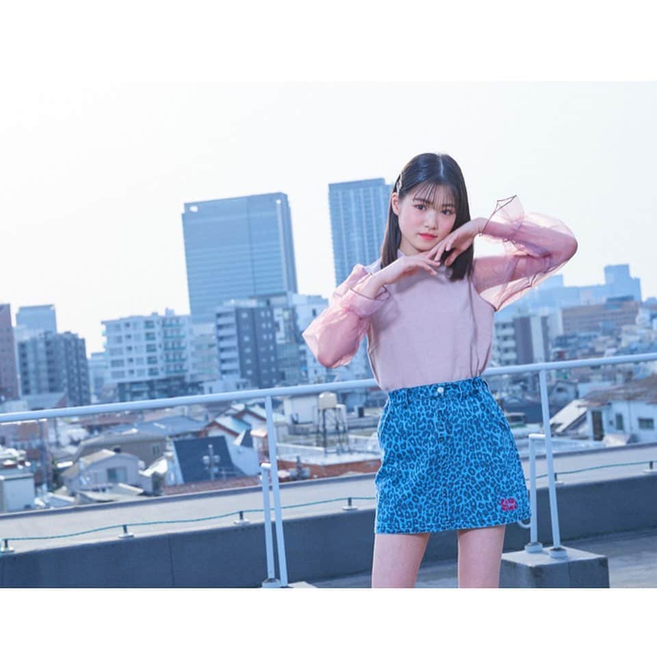 ニコ☆プチのインスタグラム：「6月号の卒モ特集見てくれたかな？﻿ ﻿ ﻿ 誌面には載せきれなかった激カワショットを、特別に公開しちゃいます💖﻿ ﻿ ﻿ 今日はちゃまことマアヤ🍼﻿ ﻿ ﻿ ﻿ 愛されベイビーなちゃまが、憧れのめるるちゃんをイメージしてみたよ💜﻿ ﻿ ﻿ ﻿ #ニコプチ﻿ #丸山真亜弥﻿ #ちゃま」