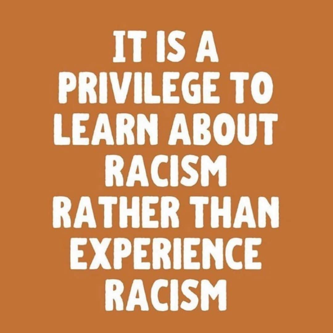 マシュー・ペリーさんのインスタグラム写真 - (マシュー・ペリーInstagram)「Though I am from Canada, I am a white man living in America, which means I am privileged. I don’t know how to fix everything that is wrong, but I want to learn how to be a better ally for every Black person affected by systemic racism. I intend to put my money where my mouth is, but for now,  allow me to say: #BlackLivesMatter」6月6日 11時21分 - mattyperry4