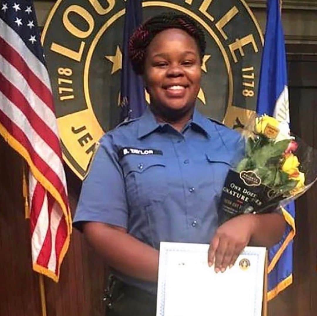 キャサリン・メーニッヒのインスタグラム：「This is Breonna Taylor. Today is  her birthday. She would have turned 27.  Please go to my stories for 10 actions you can take to honor her.  #sayhername  #justiceforbreonnataylor  #blacklivesmatter」