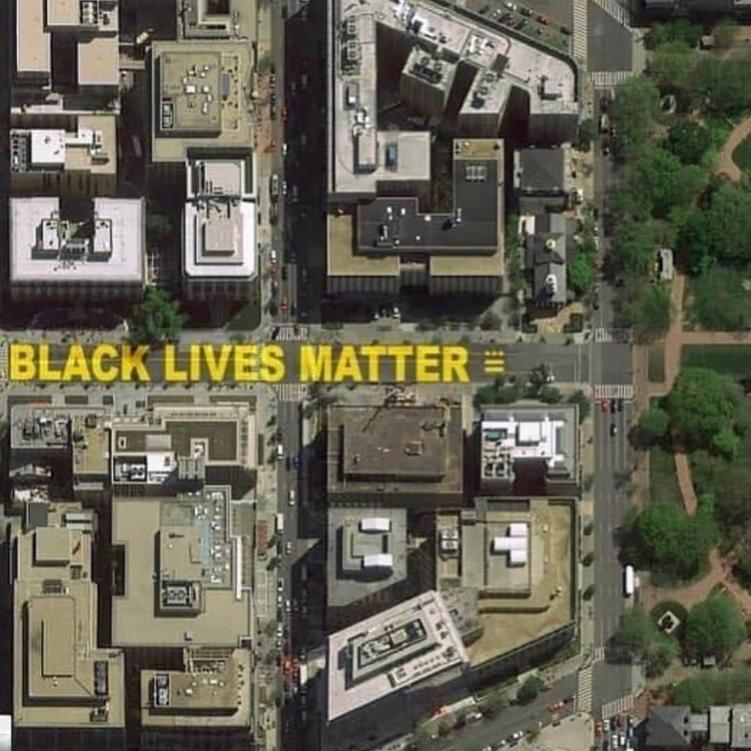 ヒル・ハーパーさんのインスタグラム写真 - (ヒル・ハーパーInstagram)「Say it louder for the ones in the back... #BlackLivesMatter ✊🏾 The section of 16th street in front of the White House is now officially “#BlackLivesMatter Plaza”  @mayor_bowser @murielbowser」6月6日 4時45分 - hillharper