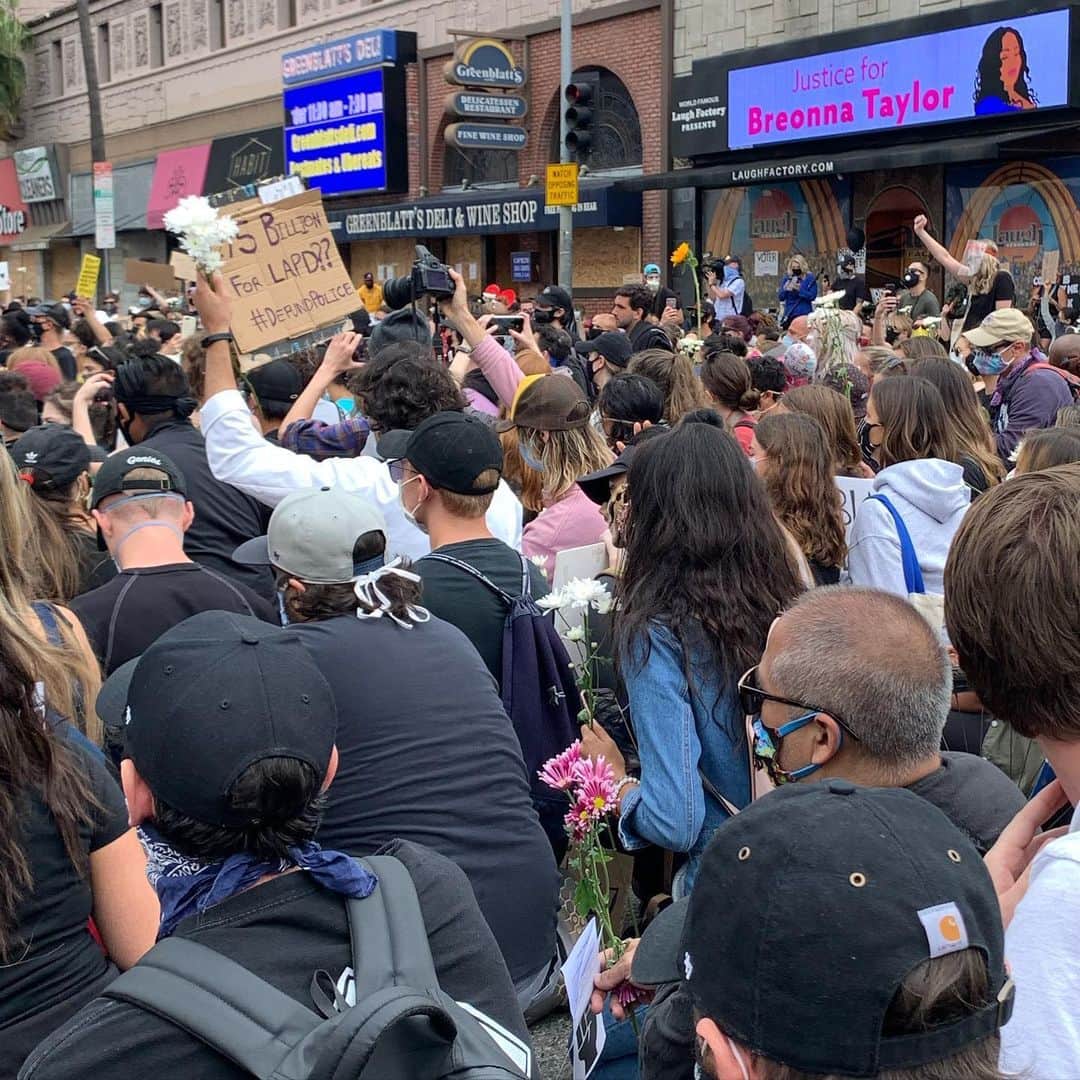 マイケル・ドイルのインスタグラム：「Peaceful celebration/protest for #breonnataylor ‘s birthday. #justiceforbreonnataylor」