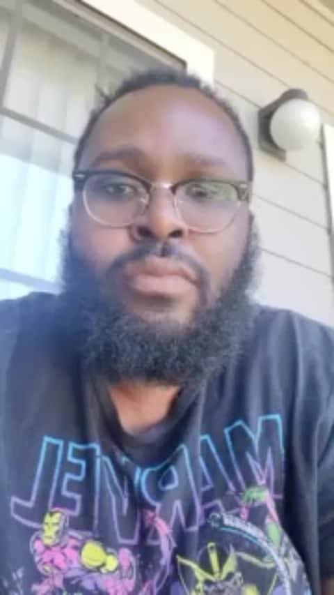 シアラ・ブラヴォのインスタグラム：「more can be found on Tracey’s page @battl3_raiz3r ——————————————#blacklivesmatter My Story of the "United" States that I LIVE IN  I hope you watch the entire thing. this is something we shouldn't be quiet about just because you don't want to apologize for mistreating someone.」