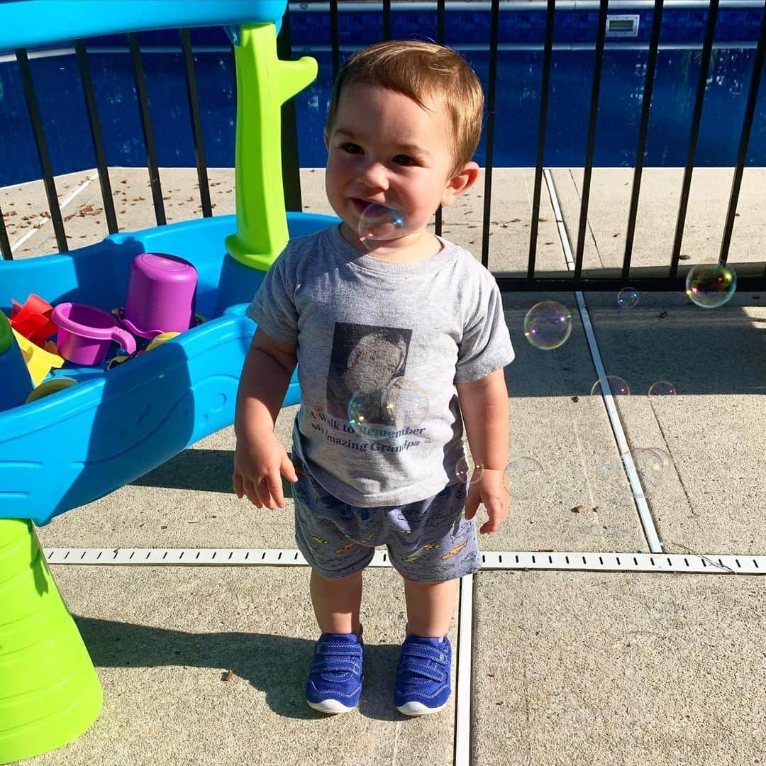 ディーナ・ニコール・コルテーゼのインスタグラム：「My handsome little boy is 17 months today 😩😩😩 times flying ❤️❤️❤️」