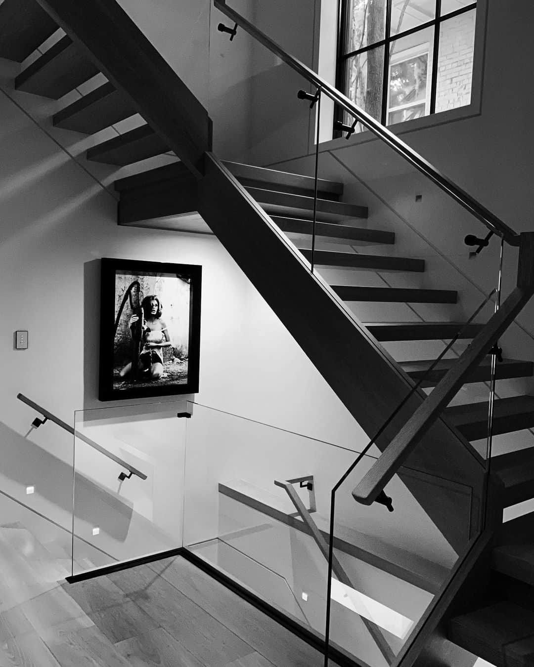 ブライアン・アダムスのインスタグラム：「My photo of @linegost for @guess hanging in a beautiful house in Toronto #photobyadams #guess #linegost」