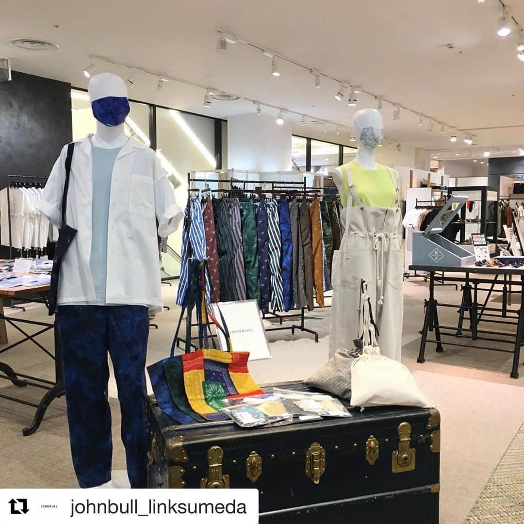 ジョンブルさんのインスタグラム写真 - (ジョンブルInstagram)「#Repost @johnbull_linksumeda with @get_repost ・・・ . 📍JOHNBULL新店舗がLINKS梅田にオープン！ . オリジナル商品で新たに編集された コンセプト型、期間限定SHOPです。 Johnbull Private labo とは一味違い、 JOHNBULLの良さをギュッと凝縮。 皆様のご来店をお待ちしております！ . 店内の様子を一部ご紹介！ 二階入口(スターバックスコーヒー側) 入ってすぐ、エスカレーター手前のフロアです。  @johnbull_private_labo  @johnbull_private_labo_womens  #johnbull#johnbullprivatelabo#ジョンブル#ジョンブルプライベートラボ#岡山デニム#岡山児島#児島デニム#デニム#ジーンズ#サロペット#ワーク#ミリタリー#新店舗#新店#新店オープン#期間限定SHOP#期間限定ショップ#リンクス梅田#リンクス#LINKS#UMEDA#OSAKA#코디#오오티디#좋아요반사」6月6日 9時07分 - johnbull_private_labo