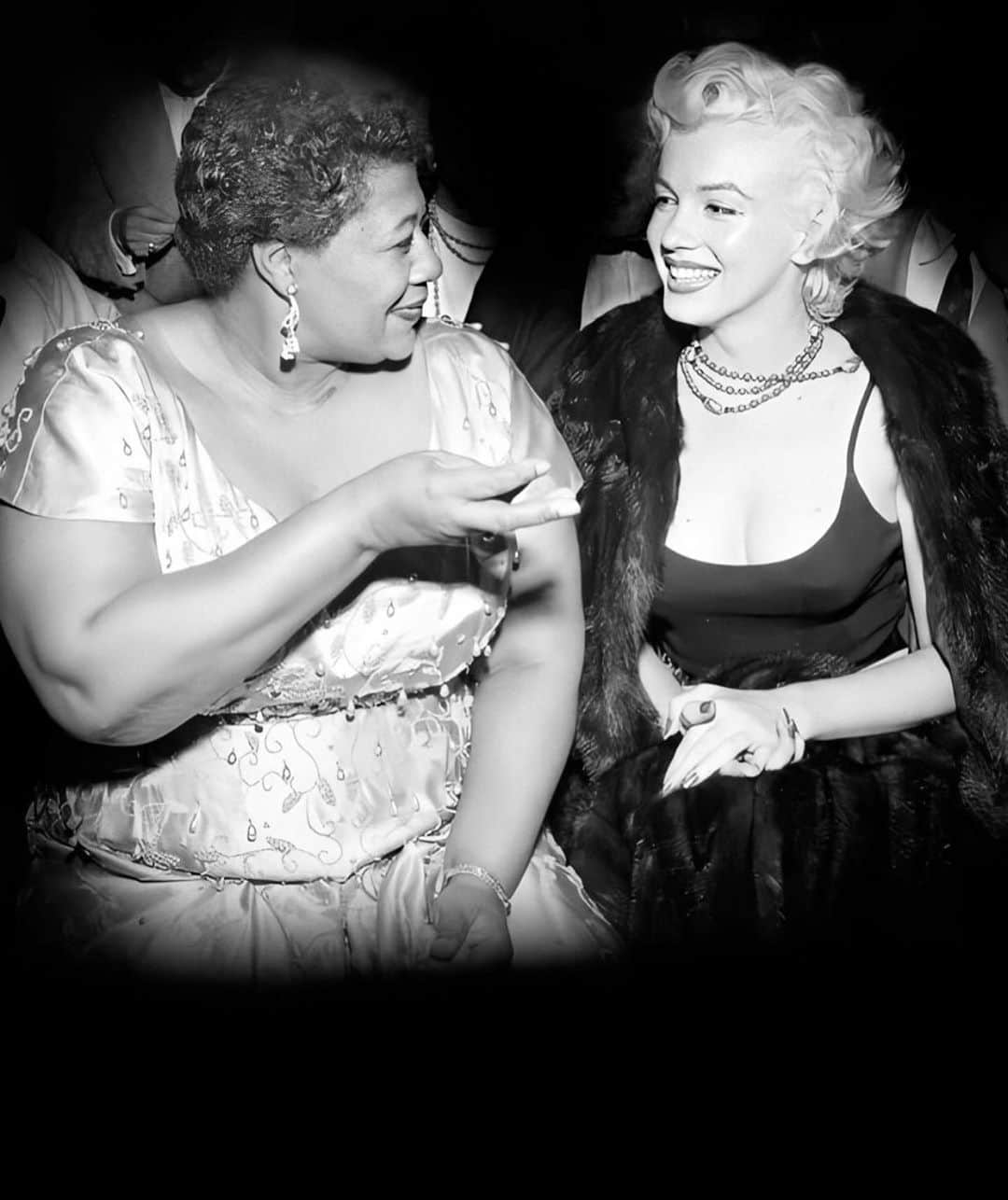 マリリン・モンローのインスタグラム：「Lovely story: In the 1950s, Ella Fitzgerald was not allowed to play Hollywood's most popular nightclub, Mocambo. Marilyn Monroe, who was a big fan, called the owner & told him that if he booked Ella, Marilyn would be there every night — which guaranteed huge press coverage. He booked Ella and Marilyn was there, front table, every night. Ella said, "After that, I never had to play a small jazz club again. She was an unusual woman – a little ahead of her times. And she didn’t know it.”✨thank you @marilynchic for these pics✨」
