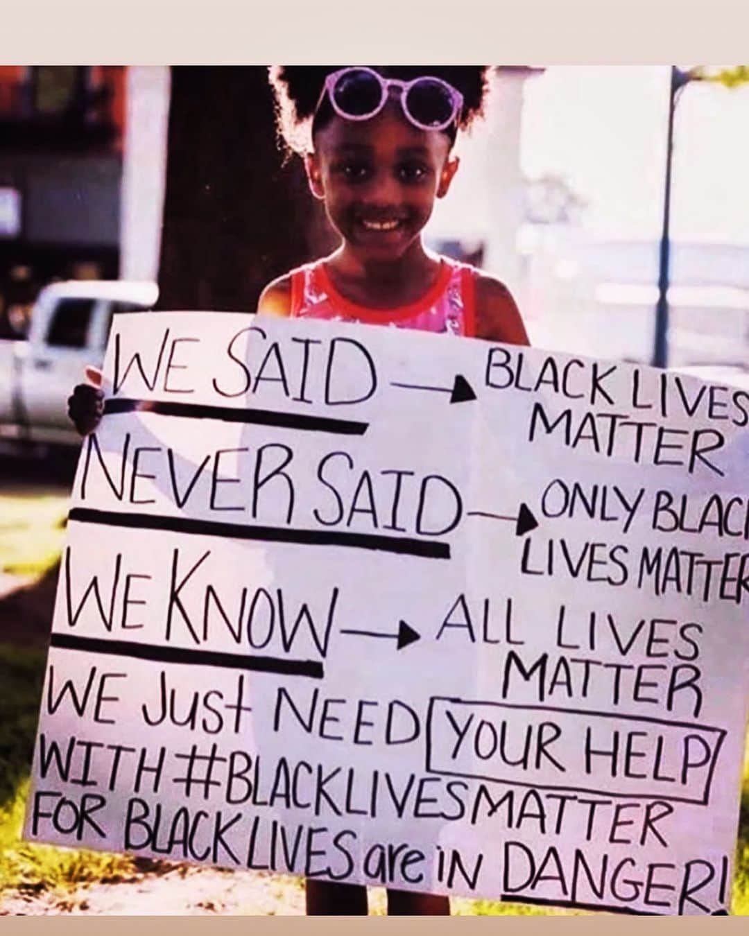 レイ・アレンのインスタグラム：「C'mon y'all! Why are we still having this conversation? Why is it that some of you are afraid of saying #blacklivesmatter? We don't win anything and more importantly you all don't lose anything.  If anything, you will gain a friendship for life. We all want the same things! Right now we just need our white brothers and sisters to show up for us, speak up for us, show us that our lives matter!」