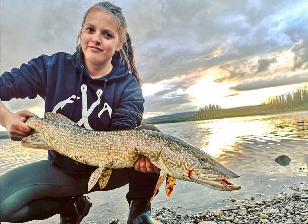 Filthy Anglers™さんのインスタグラム写真 - (Filthy Anglers™Instagram)「Filthy Female Friday: Today we say hello to @lizzymichell who landed her first pike ever, congrats! I’m curious, how many multi species anglers do we have? Meaning you target more than one type of fish? When I fish I just target bass, always and not sure that will change m. Haven’t really got into any other species, just doesn’t do it for me. Anyway, congrats on the catch Lizzy, you are Certified Filthy. www.filthyanglers.com #fishing #bassfishing #pike #muskie #girlswhofish #bass #largemouth #ladyangler #girlsoffishing #fishbra #teamfilthy #filthyanglers #fish」6月6日 10時23分 - filthyanglers