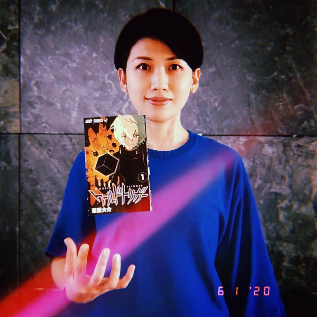 のインスタグラム：「[1/2] “BRUTUS” 06/15/2020 MANGA issue is out now!! I’m joining in this magazine as a navigator recommending “World Trigger” by Daisuke Ashihara. . 『BRUTUS』マンガ特集、発売中です。『ワールドトリガー』について語っていますよ。 . @brutusmag #worldtrigger #brutusmagazine #daisukeashihara #worldtriggermanga #ワールドトリガー #ワートリ #ブルータス #岡田育 #ikuokada」