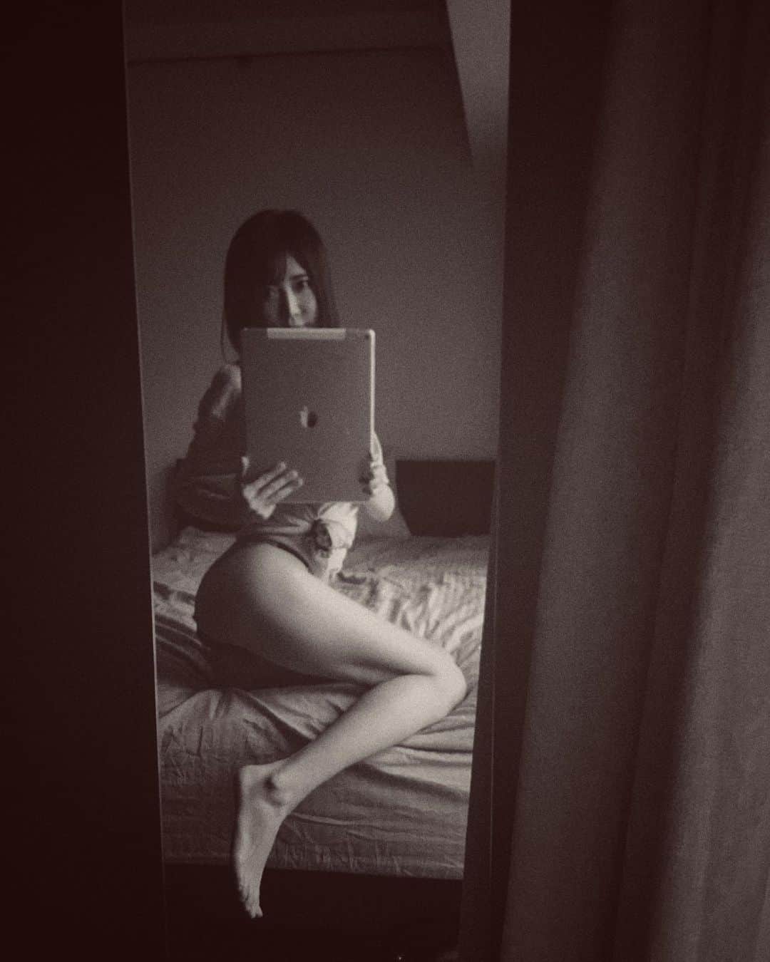 七菜乃さんのインスタグラム写真 - (七菜乃Instagram)「iPadで自撮り🤳  #ipad  #自撮り #selfie」6月6日 19時54分 - nananano.nano