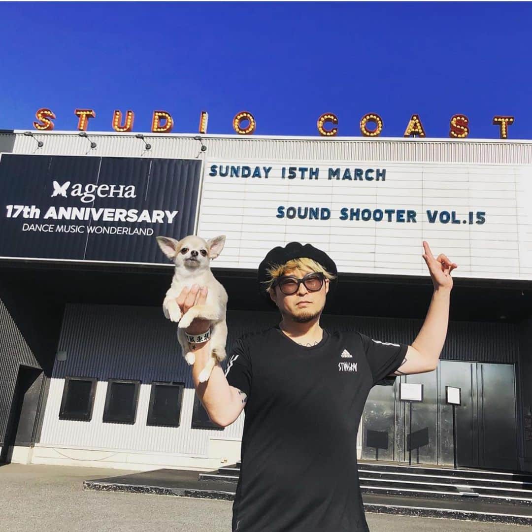 橋本塁さんのインスタグラム写真 - (橋本塁Instagram)「【コメント寄稿】 SOUND SHOOTER VOL.3の時から東京でライブイベントを する時はいつもお世話になってたSTUDIO COAST。 10周年の時は3DAYSで開催して大変感動した思い出があります。 ライブカメラマンとしても数え切れないほどのライブをコーストでは 撮ってきました。 15周年の今年も3月15日に開催予定でしたがやむなく中止。 大好きなスタジオコーストは個人的にもなんとしてでも このコロナ危機を乗り越えていただきたく コメントさせていただきます。またあの素晴らしい会場で撮影、そしてイベントが 開催できるのを心の底から願ってます！ - 橋本塁 [SOUND SHOOTER] -  スタジオコーストがクラウドファンディングをスタートしました！サウシューまたやりたいので是非皆様ご協力をば！　#サウシュー　#studiocoast #スタジオコースト  https://camp-fire.jp/projects/view/284636」6月6日 19時58分 - ruihashimoto