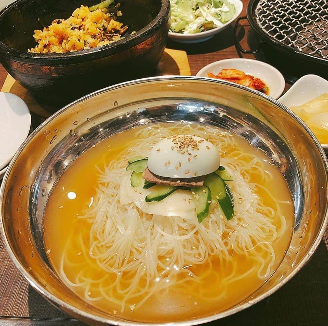 KollaBoさんのインスタグラム写真 - (KollaBoInstagram)「ㅤㅤㅤㅤㅤㅤㅤㅤㅤㅤㅤㅤㅤ﻿ ㅤㅤㅤㅤㅤㅤㅤㅤㅤㅤㅤㅤㅤ﻿ 【サッパリ水冷麺】﻿ ﻿ ㅤㅤㅤㅤㅤㅤㅤㅤㅤㅤㅤ　﻿ これからの暑〜い季節には﻿ ぜひお試しいただきたい！﻿ 水冷麺✨✨﻿ ﻿ もっちり食感の麺と﻿ アッサリきゅうり、お肉、玉子で﻿ サッパリ大満足間違いなし💡﻿ ﻿ スープまで味わって﻿ くださいね🍜😆﻿ ﻿ ㅤㅤㅤㅤㅤㅤㅤㅤㅤㅤㅤㅤㅤ﻿ -----------＊----------＊----------＊---------﻿ ㅤㅤㅤㅤㅤㅤㅤㅤㅤㅤㅤㅤㅤ﻿ kollaboで"LINE@"開始!!!✨﻿ 登録するだけで、"お得なクーポン"や﻿ "料理のサービス"がもらえちゃいます♪﻿ 【@kollabo】﻿ をLINEアプリでID検索して追加してくださいね😊✨﻿ ㅤㅤㅤㅤㅤㅤㅤㅤㅤㅤㅤㅤㅤ﻿ ＊-----------＊----------＊---------＊---------﻿ ㅤㅤㅤㅤㅤㅤㅤㅤㅤㅤㅤㅤㅤ﻿ #kollabo #韓国料理 #韓国 #韓国グルメ #焼肉 #肉肉肉 #肉好きな人と繋がりたい #肉好き  #肉食 #肉テロ #女子会 #飲み会 #二次会 #同窓会 #銘柄牛 #高麗屋 #厳選 #黒毛和牛 #水冷麺 #夏メニュー #コロナに負けるな #外食」6月6日 20時05分 - kollabo5647