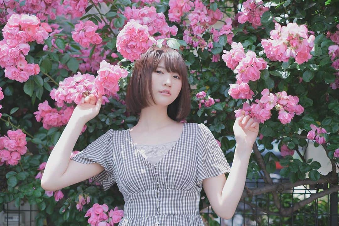 そよんさんのインスタグラム写真 - (そよんInstagram)「私だけ見てればいいのに🌸 . . . . . .  #l4l #作品撮り #ポートレート #ポートレート撮影 #ポトレ #ポトレ女子 #ポートレート女子 #ポートレートモデル #ポートレートモデル募集 #撮影会 #撮影会モデル #カメラマン募集 #写真好きな人と繋がりたい #被写体 #被写体になります #被写体モデル #カメラマンさんと繋がりたい #撮影依頼募集中 #ポートレートしま専科 #ポトレの世界 #portrait_shot #good_portraits_world #인물사진 #ワンピース女子 #花のある風景」6月6日 20時14分 - soyon_1231