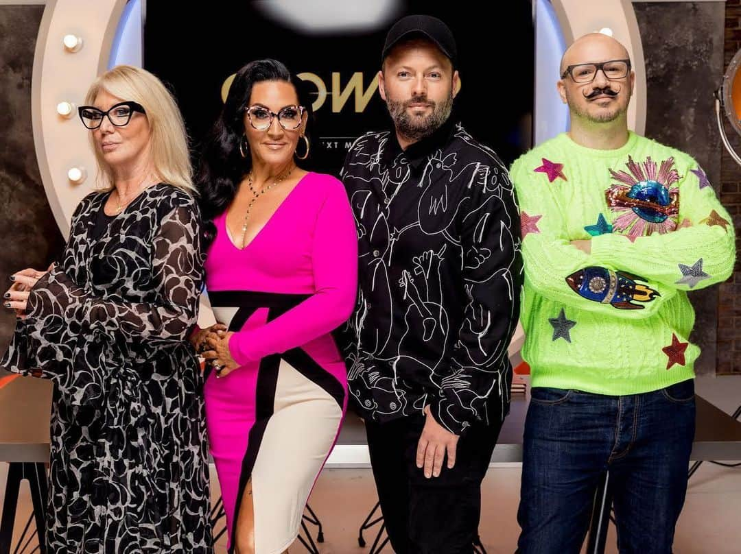 ValGarlandさんのインスタグラム写真 - (ValGarlandInstagram)「DING DONG... MAJOR❗️❗️❗️ @michellevisage @andrewgallimakeup THANK YOU for being our SUPERSTAR @glowupbbc SERIES 2 EPISODE 4 Guest Judges 🙌💋💋🙌 . 💥GLOW UP SERIES 2💥 is currently streaming on @bbcthree @bbciplayer, with new episodes released every Thursday at 7PM UK time☝🏻LINK IN BIO☝🏻 . For fans outside the UK @glowupbbc will be on @netflix later, date TBC. Stay tuned for updates❗️❗️❗️ . . . #glowup #glowup2 #new #newseries #season2 #secondseason #glowupbbc #michellevisage #ValGarland #dominicskinner #makeupartists #muas #britainsnextmakeupstar #glowupgang #glowupjudges #behindthescenes #atwork #goodtimes #memories #major #marvellous #dingdong」6月6日 20時18分 - thevalgarland