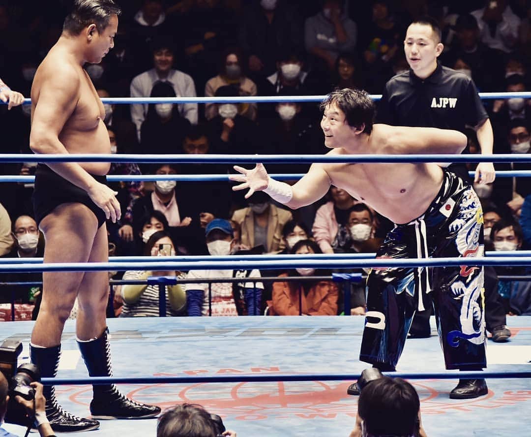 TAJIRIのインスタグラム：「Broadcasting the full episode of All Japan Pro-Wrestling Broadcast 2020 #5: Rebellion vs. Invasion.  You can watch all matches for free on our official YouTube Channel!! https://t.co/ymrwU6UnUu  #ajpw #ajpwtv #Wrestling」