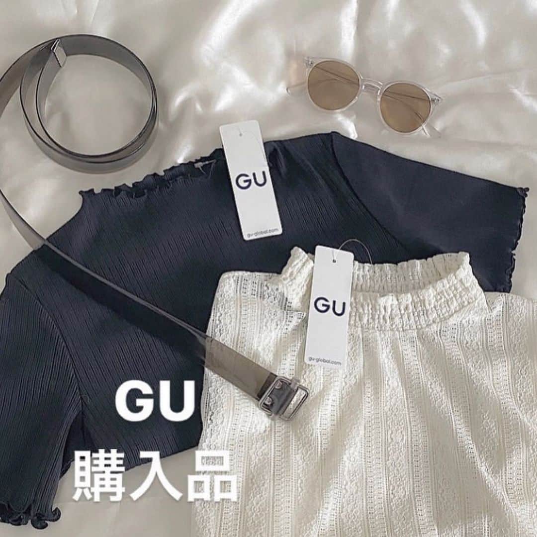 古着女子さんのインスタグラム写真 - (古着女子Instagram)「\ GU夏の購入品まとめ🌼 /﻿ ﻿ 夏の新作も注目のGUのアイテム！﻿ 今回はおしゃれさんのGU購入品をご紹介いたします✨﻿ ﻿ 🍏リネンブレンドフロントボタンブラウス﻿ リネンブレンドフロントボタンブラウスはインナーとして着こなしても、Tシャツと重ね着して着こなしても可愛い着回しの効くアイテム🌻﻿ ﻿ 🍏マルチボーダークルーネックT﻿ メンズアイテムのマルチボーダークルーネックTは古着っぽく着こなせると話題✨メンズライク系のコーデを組みたい方におすすめ✨﻿ ﻿ 🍏レースT﻿ レースTは990円＋taxとプチプラで着回しの効く万能アイテム！ノースリーブなのでTシャツやシャツと重ね着してもかさばらないので、夏のアイテムにもフリルネックをプラスできちゃう優秀なアイテムです🐻﻿ ﻿ みんなも是非参考にしてみてね！﻿ ﻿ ﻿ ﻿ ﻿ 🏡古着女子がプロデュースする古着ショップを紹介🏡﻿ ・9090 ナインティナインティ @9090s_ 👖👟﻿ ・Spoon  スプーン  @spoon__store 🥄✨﻿ ・nemne ねんね @nemne_store 🌿🥛﻿ ﻿ ﻿ 🌼公式LINE@→@furuzyo で検索🌼﻿ LINE@だけのお知らせや古着の疑問にも答えます！﻿ ﻿ ﻿ 古着を素敵に着こなしてる女性の方をRepostでご紹介させていただきます🐒写真は全てご本人様に【掲載許諾】をとっております﻿ ﻿ ﻿ ﻿ ﻿」6月6日 20時25分 - furuzyo
