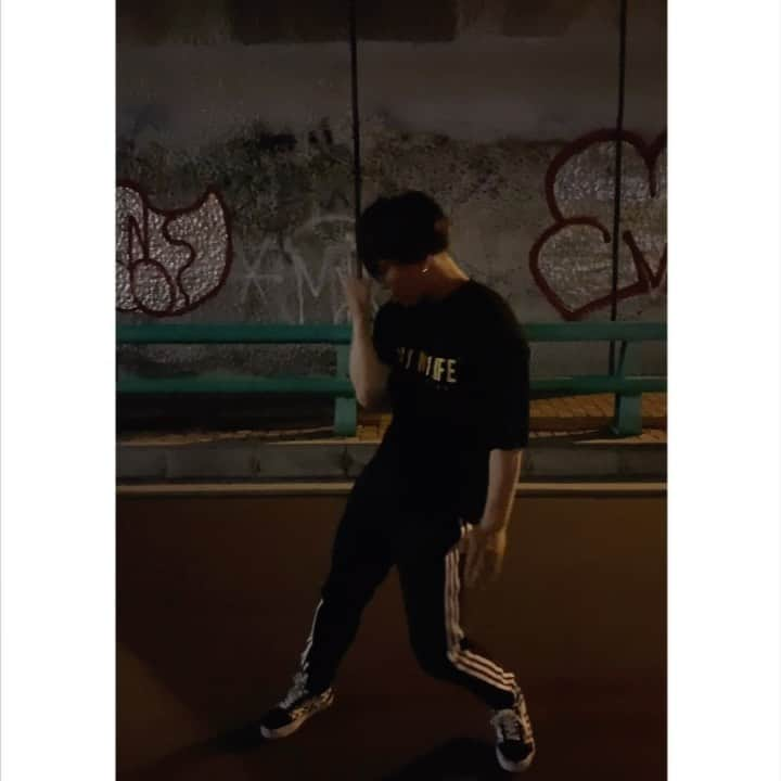 YASTIN のインスタグラム：「白日 / King Gnu #yastinchoreo ・ ・ ・ ・ #kinggnu #白日 #dance #dancer #ダンス動画」