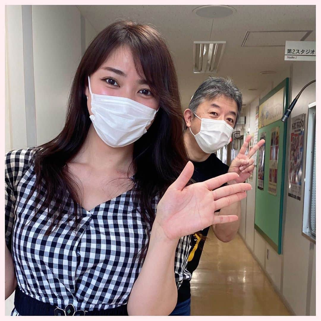 谷藤博美さんのインスタグラム写真 - (谷藤博美Instagram)「今日は谷藤博美です。﻿ 今週6月３日水曜日はカーナビラジオ午後一番の﻿ 山根さんのカバーでお邪魔しました。﻿ ﻿ とても緊張してしまい﻿ ポンコツぶりを発揮してしまいましたが﻿ リスナーの皆さんとスタッフのみなさんの﻿ あたたかさに助けてもらいました。﻿ ありがとうございました😌﻿ ﻿ カーナビ警察に取り締まられてしまい﻿ 金曜日のハイライトにも登場してしまいました😂﻿ ラジオを聞き流した方は是非﻿ radikoのタイムフリーを活用くださいね。﻿ ﻿ ﻿ 今朝は4か月ぶりにジムに行ってきました。﻿ 久しぶりだったこともありますが﻿ マスクをつけながらトレーニングは﻿ 息苦しさがあるので少しハードに感じました。﻿ ﻿ これからと段々と気温があがってきます﻿ 外出の際は、うがい、手洗い、日焼け止め対策、こまめな水分補給もプラスして過ごしていきましょう😌‼️﻿ ﻿  #谷藤博美　#北海道放送　#アナウンサー　#Yasu さん　#カーナビラジオ  #hbcradio #6月3日　#ろみの日　#ポンコツの日らしいです😂　#マスク外す予定がなかったのでノーファンデの赤ら顔　#笑うの苦手です　#コロッケをください」6月6日 12時37分 - tanifuji_63