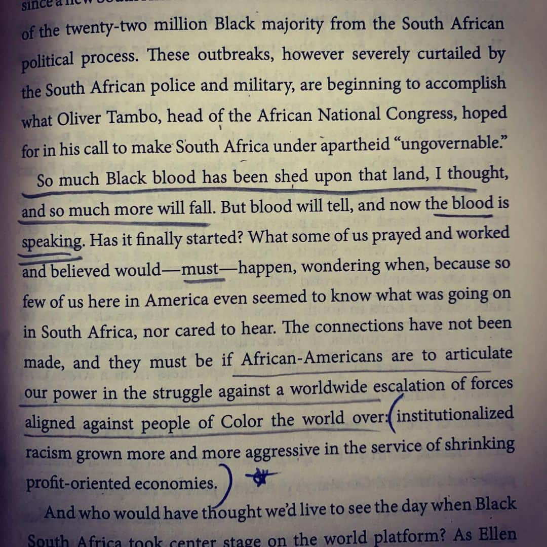 ジャシンダ・バレットさんのインスタグラム写真 - (ジャシンダ・バレットInstagram)「These words are from Audre Lorde’s essay, ‘Apartheid U.S.A.’ It was written in 1985, but could be a rallying cry for today.  Reading is a beckoning, a summons, tearing at calcified beliefs. Audre Lorde, Hilton Als, Maya Angelou, Margo Jefferson, James Baldwin, Ta-Nehisi Coates, Claudia Rankine and so many more have stalked their solitude and their streets that we may question our own unseeing. In this time of vital consciousness raising, I turn again to them. Pulling old books and new and asking what more they have to say, what more I should know, should do. What books, essays, poems, music and films have influenced you, pushed at you and spoken painful truths? Speaking, as Audre Lorde said to the part of each of us that “refuses to be silent.” Please share them..whatever hits you, ignites you. “We are caught in an inescapable web of mutuality, tied in a single garment of destiny. Whatever affects one directly, affects all directly.” -MLK  Where we put our feet counts. Where we put our minds, our bodies, our hearts count. The businesses we invest in matter.  What we bear silent witness to matters. Watching harmless prejudice, shrugging it off with a laugh or a turning away counts. Continued, sustained change, unraveling prejudice, holding ourselves accountable... moment by moment by moment by moment.  Organizations doing the work to support:  Policingequity.org  joincampaignzero.org  8cantwait.org  blacklivesmatter.com/partners  blackmamasmatter.org  showingupforracialjustice.org  #blm #blacklivesmatter #racism #endracism #education #policebrutality #audrelorde #jamesbaldwin #mayaangelou  #margojefferson #taneishicoates #claudiarankine @hilton.als @tanehisipcoates」6月6日 13時38分 - jacindabarrett