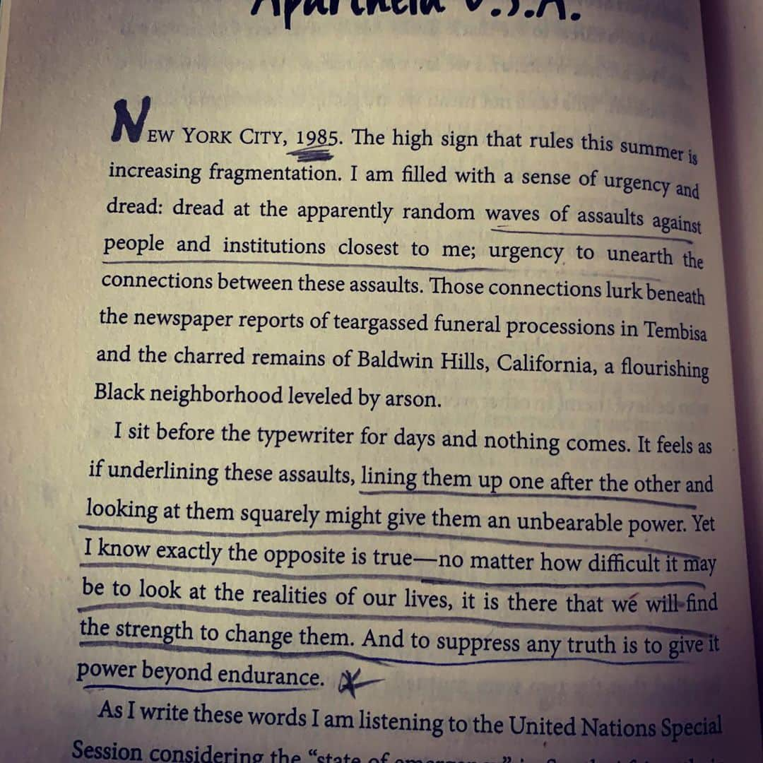 ジャシンダ・バレットさんのインスタグラム写真 - (ジャシンダ・バレットInstagram)「These words are from Audre Lorde’s essay, ‘Apartheid U.S.A.’ It was written in 1985, but could be a rallying cry for today.  Reading is a beckoning, a summons, tearing at calcified beliefs. Audre Lorde, Hilton Als, Maya Angelou, Margo Jefferson, James Baldwin, Ta-Nehisi Coates, Claudia Rankine and so many more have stalked their solitude and their streets that we may question our own unseeing. In this time of vital consciousness raising, I turn again to them. Pulling old books and new and asking what more they have to say, what more I should know, should do. What books, essays, poems, music and films have influenced you, pushed at you and spoken painful truths? Speaking, as Audre Lorde said to the part of each of us that “refuses to be silent.” Please share them..whatever hits you, ignites you. “We are caught in an inescapable web of mutuality, tied in a single garment of destiny. Whatever affects one directly, affects all directly.” -MLK  Where we put our feet counts. Where we put our minds, our bodies, our hearts count. The businesses we invest in matter.  What we bear silent witness to matters. Watching harmless prejudice, shrugging it off with a laugh or a turning away counts. Continued, sustained change, unraveling prejudice, holding ourselves accountable... moment by moment by moment by moment.  Organizations doing the work to support:  Policingequity.org  joincampaignzero.org  8cantwait.org  blacklivesmatter.com/partners  blackmamasmatter.org  showingupforracialjustice.org  #blm #blacklivesmatter #racism #endracism #education #policebrutality #audrelorde #jamesbaldwin #mayaangelou  #margojefferson #taneishicoates #claudiarankine @hilton.als @tanehisipcoates」6月6日 13時38分 - jacindabarrett