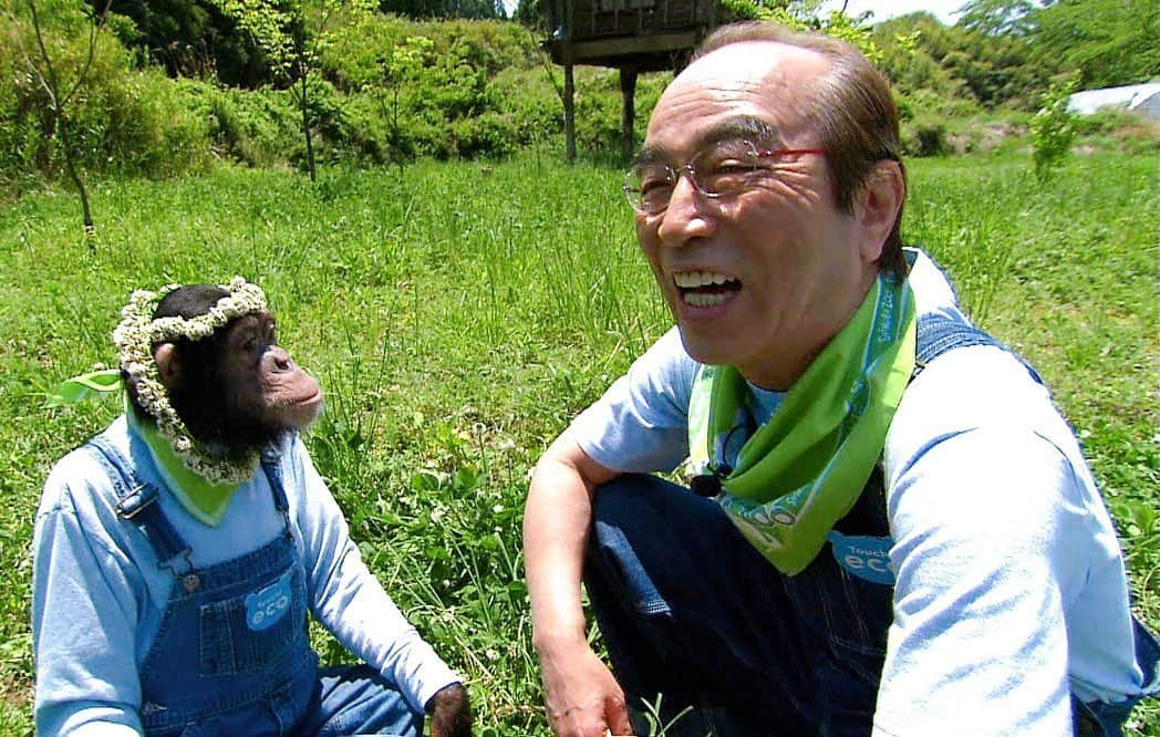 天才！志村どうぶつ園さんのインスタグラム写真 - (天才！志村どうぶつ園Instagram)「志村園長とパンくん、一緒に花かんむり作り🌸  #志村どうぶつ園 #志村園長 #パンくん #カドリードミニオン #goodfortheplanet #地球にいいこと #ゴミ分別 #洗濯板 #ゴロ野球 #6月6日放送」6月6日 14時02分 - minnano_zoo_ntv