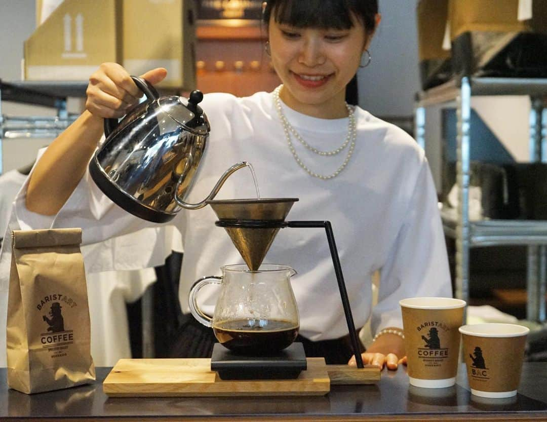 MāWさんのインスタグラム写真 - (MāWInstagram)「コーヒーはじめました☕️ | MaWでは、本日よりBARISTART COFFEEのオリジナルローストによる豆を使用したコーヒーをハンドドリップで提供いたします。 . 「買おうかどうしようか」「こんな服探してる」等々 そんなときには、コーヒーブレイクを挟んでみて下さい。きっと”良い合間”になるはずです。スタッフ一同、一杯一杯を丁寧に淹れさせていただきます。 是非お気軽にお声かけ下さい。 ▶︎ #baristartcoffee #mawsapporo #MāW #ins_online #sapporo #mawsapporo」6月6日 14時42分 - maw_sapporo