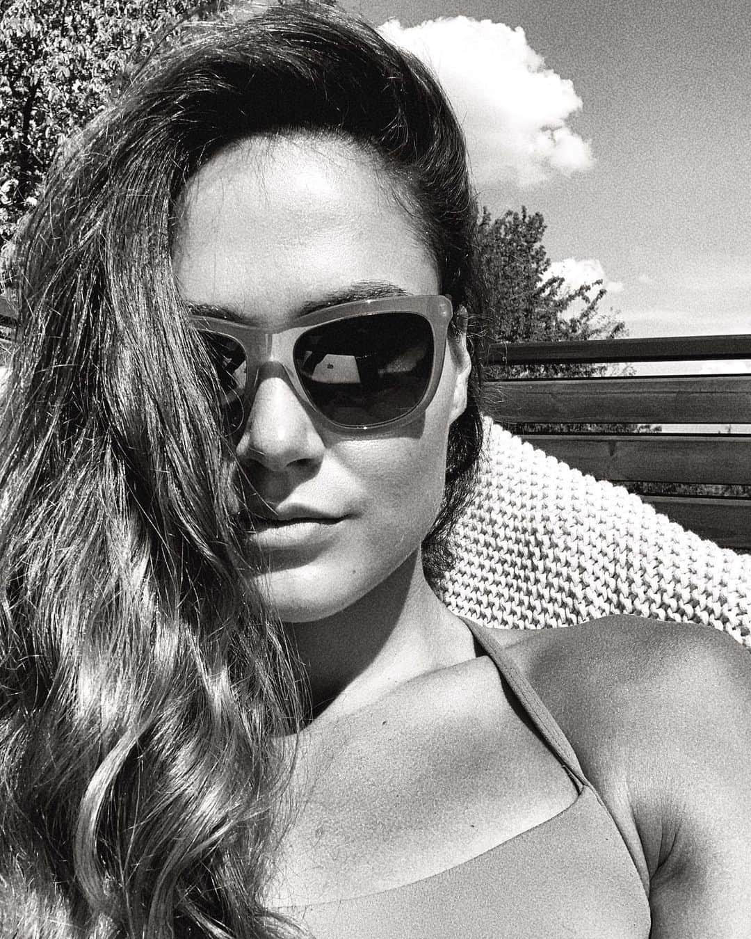 ズザンナ・ヤカボスのインスタグラム：「☁️」