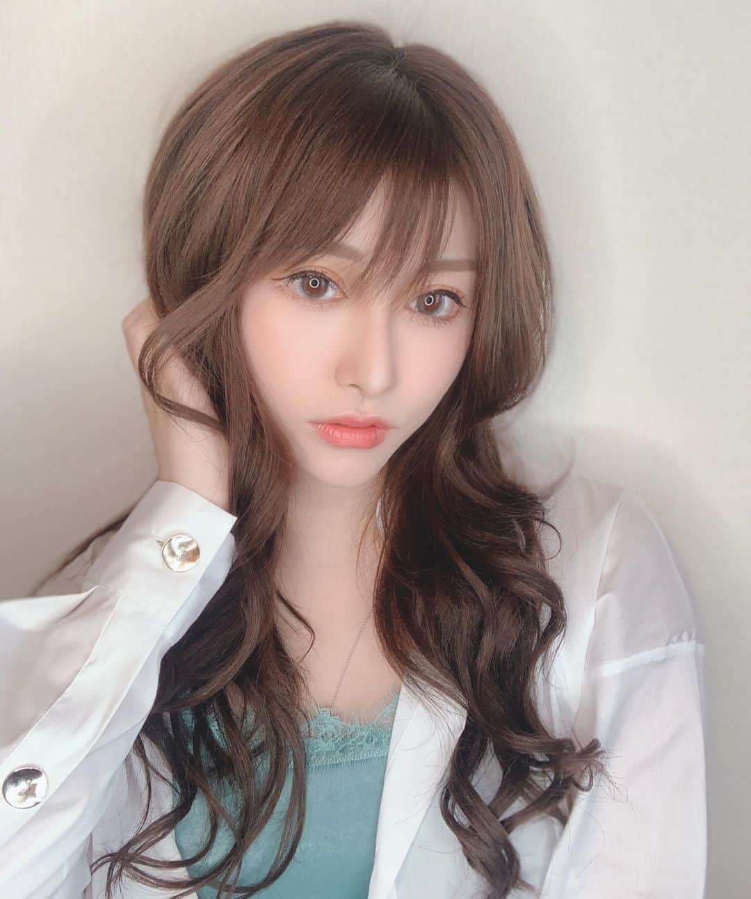 のインスタグラム：「最近TikTokばっかで久々自撮りした🤣 . . . #tiktok #selfie #instagram #ヘアセット」