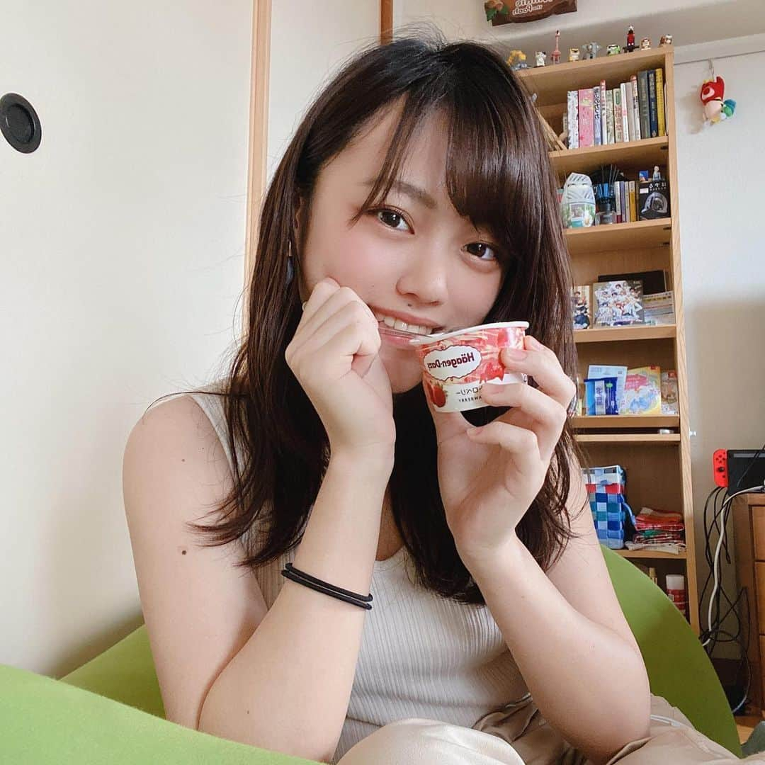 春本ゆきさんのインスタグラム写真 - (春本ゆきInstagram)「アイスが美味しい季節ですね☺️」6月6日 16時06分 - haru.yuki.team8_tokushima